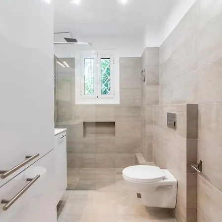 Ella'S Cozy Escape With Balcony! Appartement Athene Buitenkant foto