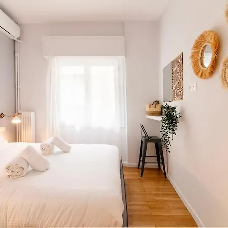 Ella'S Cozy Escape With Balcony! Appartement Athene Buitenkant foto