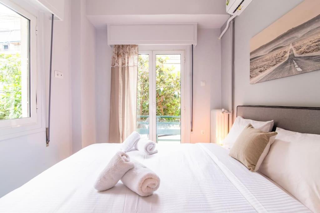 Ella's Cozy Escape With Balcony! * Atina