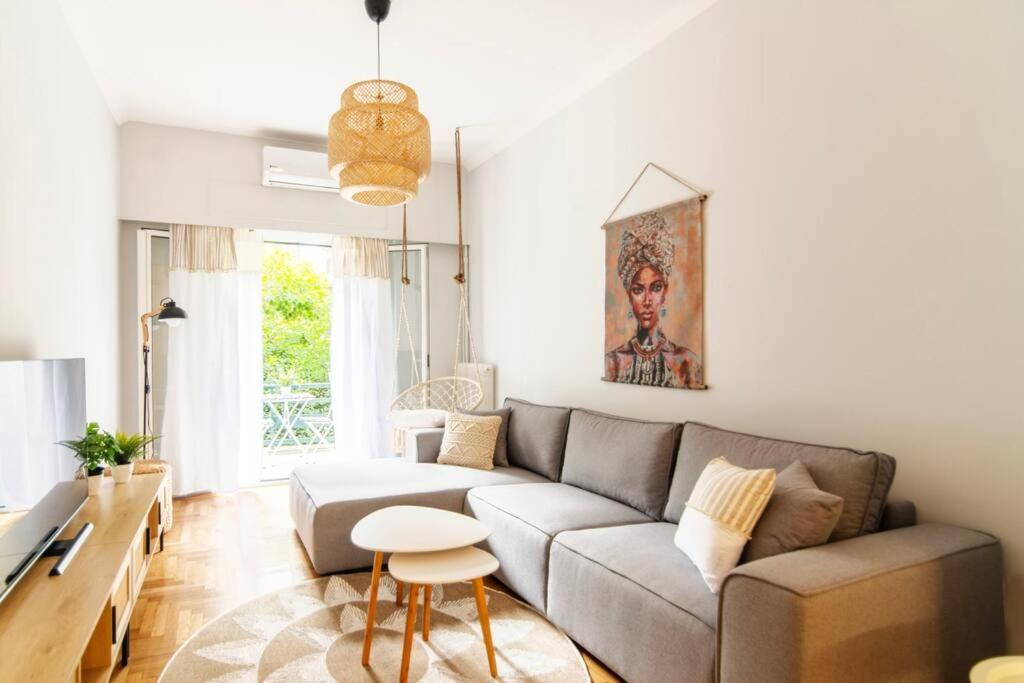 Apartment Ella's Cozy Escape With Balcony! *
