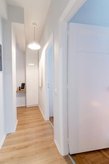 Ella's Cozy Escape With Balcony! * Atina